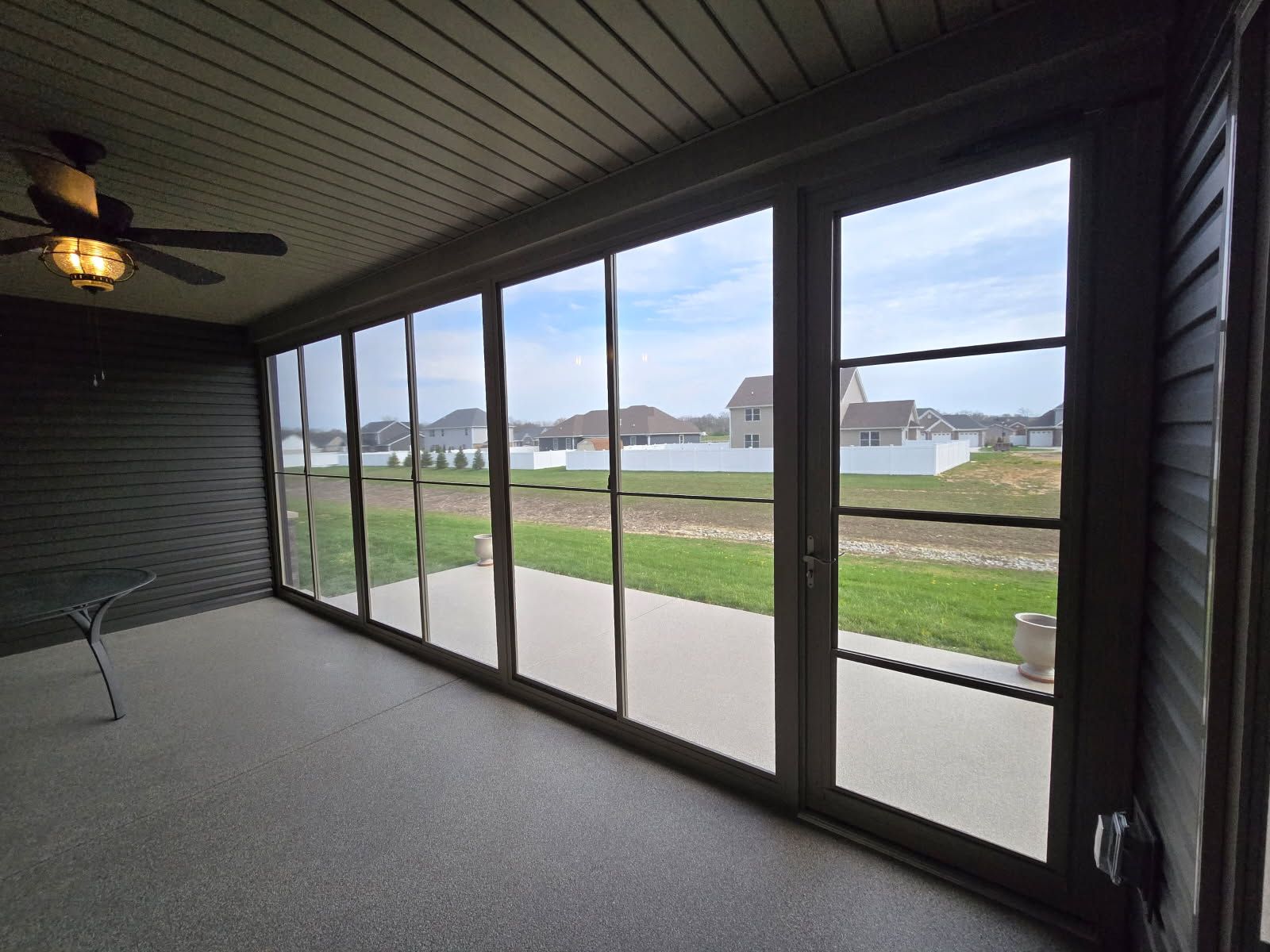 Horizontal Track Unit